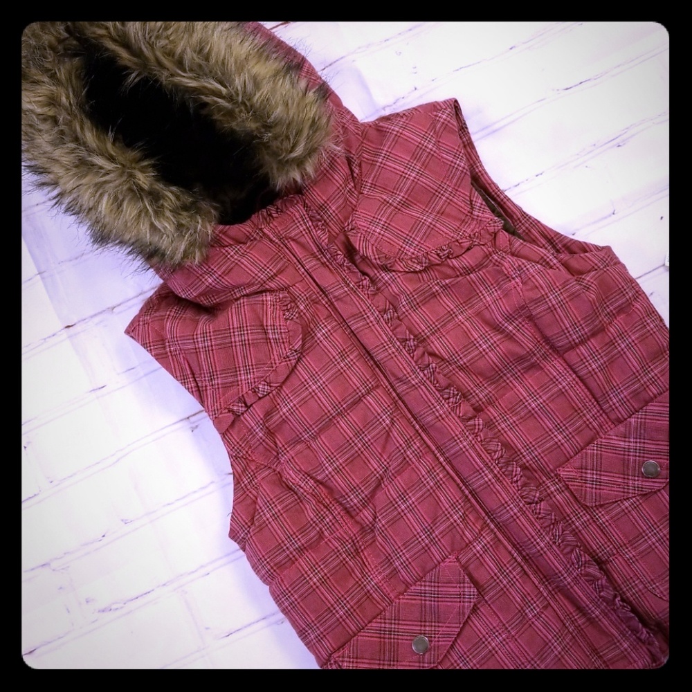 NWT Small Aeropostale vest with fur hood